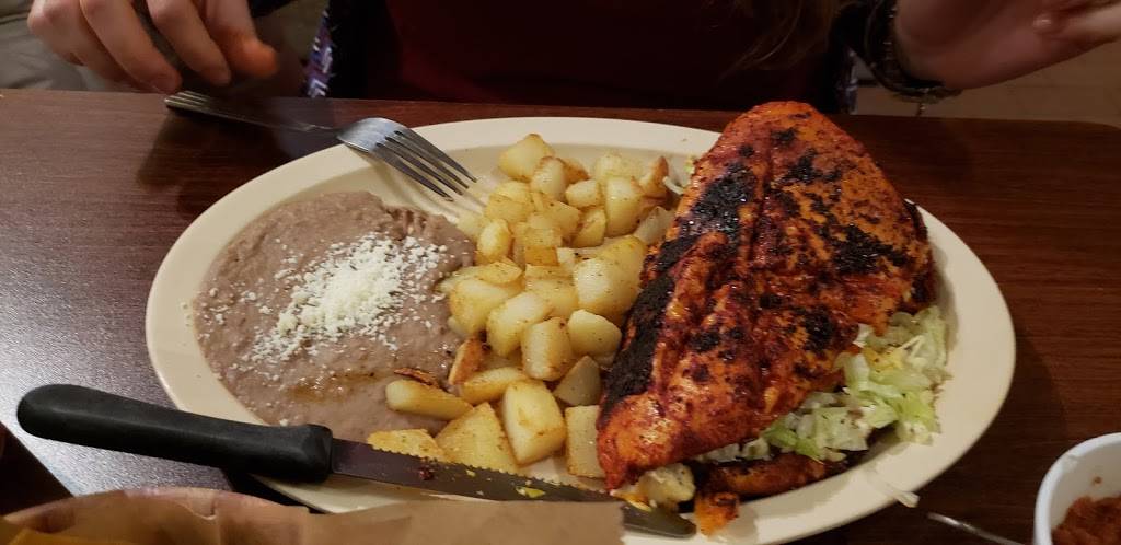 El Habanero | restaurant | 3300 W Fullerton Ave, Chicago, IL 60647, USA | 7732279225 OR +1 773-227-9225