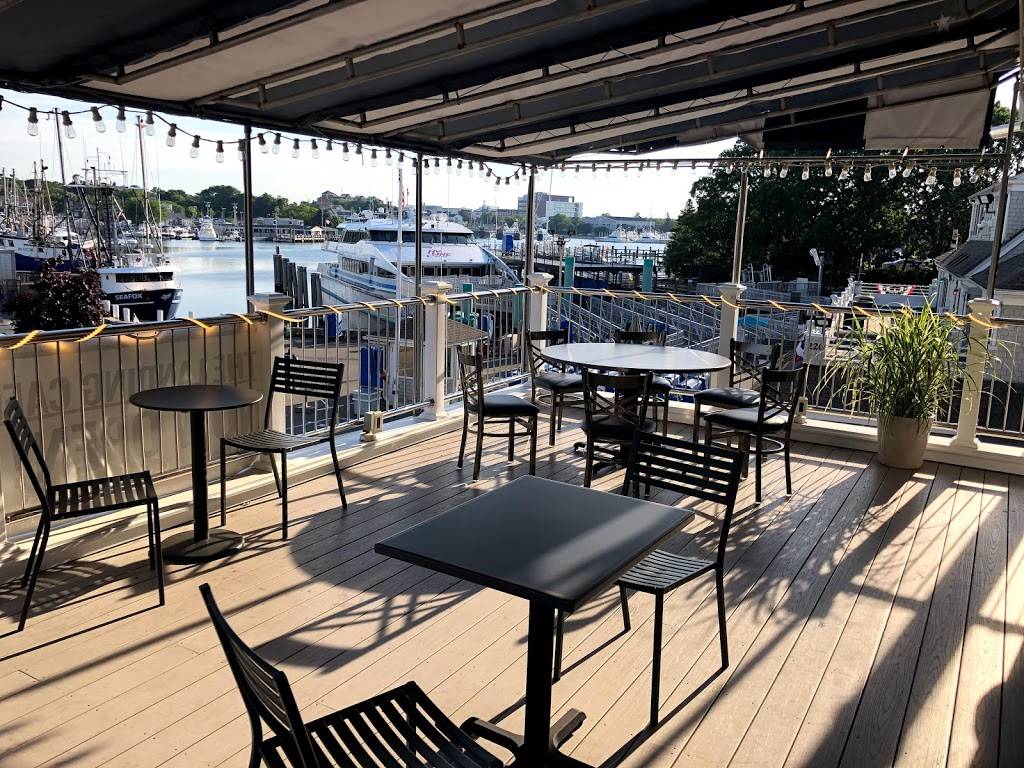 The Landing Cafe | restaurant | 235 Ocean St, Hyannis, MA 02601, USA