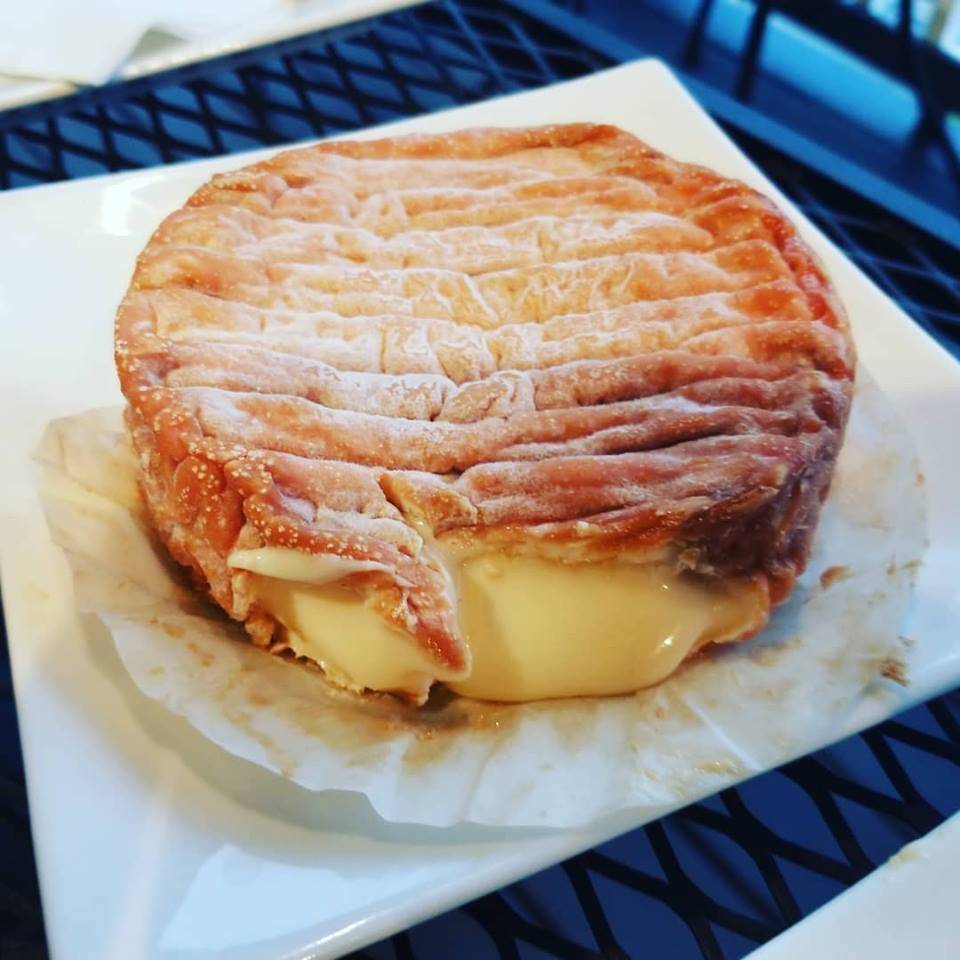 Rinds, Wines, and Swines | restaurant | Evanston, OH 45208, USA | 5133210192 OR +1 513-321-0192