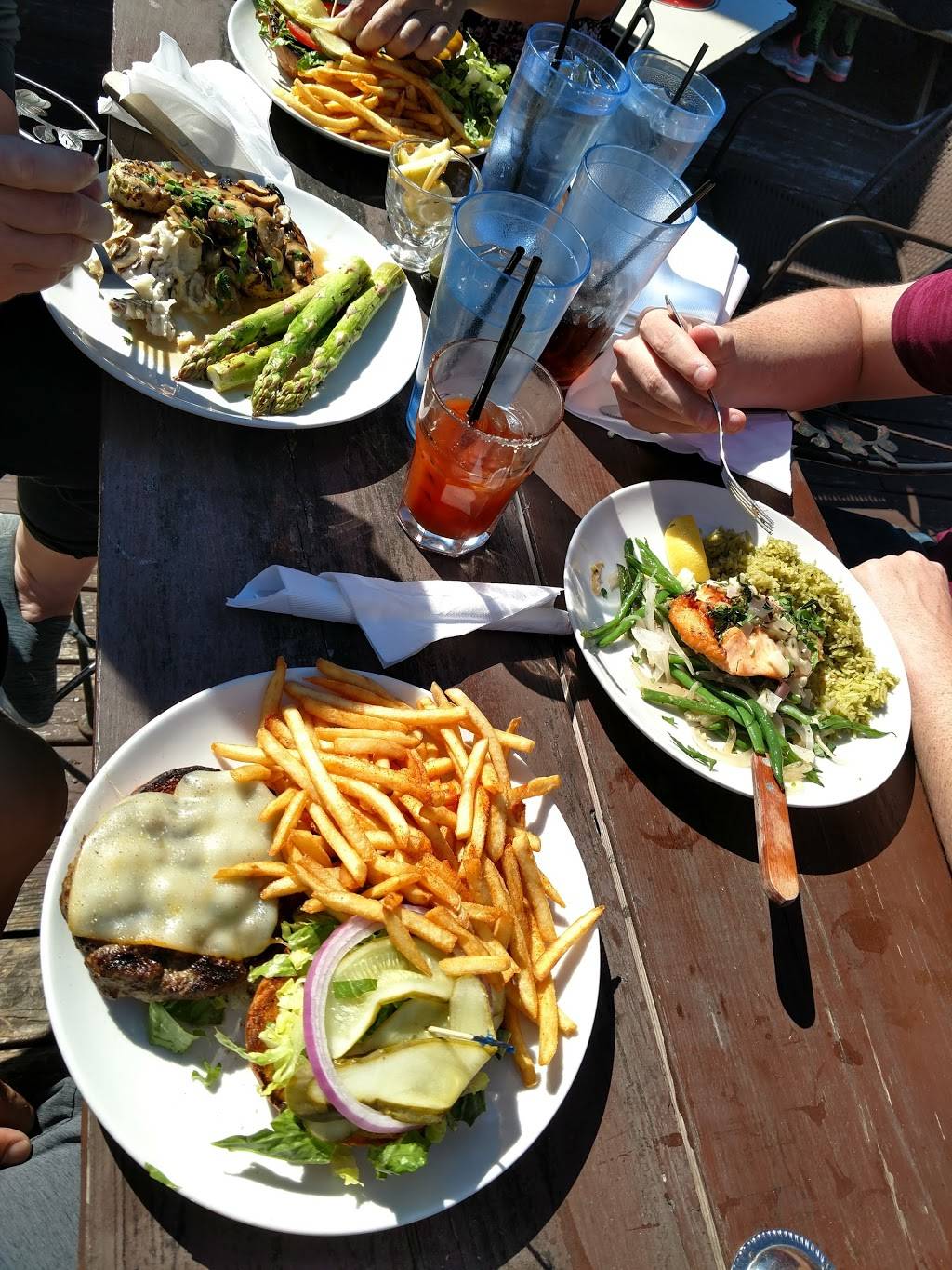 Canyon Creek | restaurant | 6603 Westcott St, Houston, TX 77007, USA | 7138645885 OR +1 713-864-5885