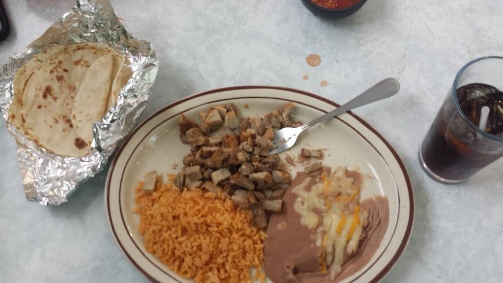 Victor’s Mexican Restaurant | restaurant | 602 US-69, Huxley, IA 50124, USA | 5155974639 OR +1 515-597-4639