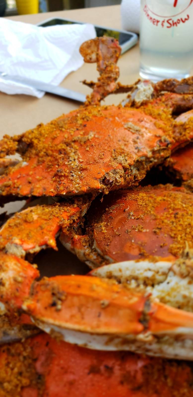 Salty Dogs Crab House Inc | restaurant | 4011 North Point Blvd, Dundalk, MD 21222, USA | 4103880515 OR +1 410-388-0515