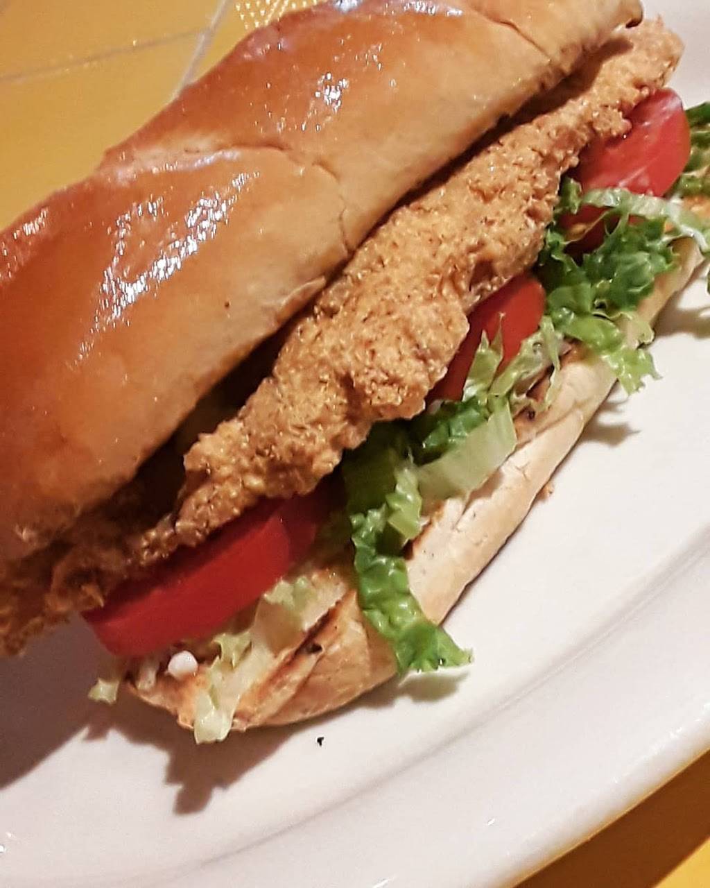 Cavaleris Kitchen | restaurant | 119 W Borden St, Sinton, TX 78387, USA | 3614002146 OR +1 361-400-2146