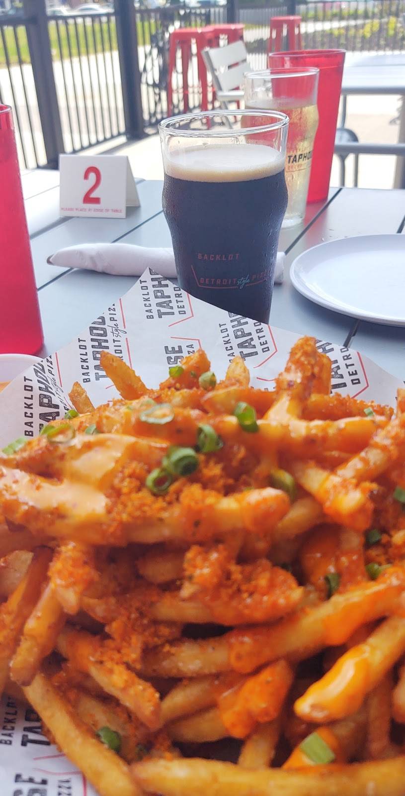 Backlot Taphouse | restaurant | 2110 S 67th St Suite 108, Omaha, NE 68106, USA | 4029169581 OR +1 402-916-9581