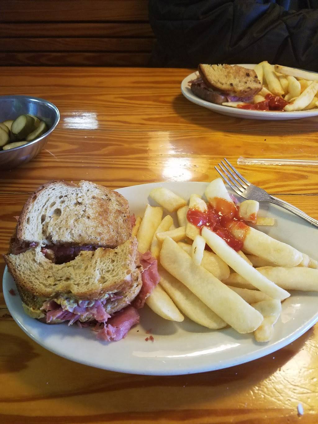 Central Park Deli | meal takeaway | 12744 Jefferson Davis Hwy, Chester, VA 23831, USA | 8047969660 OR +1 804-796-9660