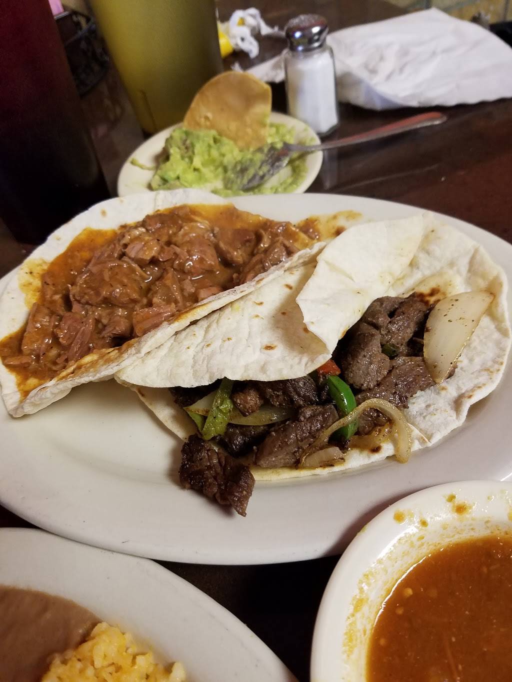 El Sol Mexican Restaurant | restaurant | 1815 Pleasanton Rd, San Antonio, TX 78221, USA | 2109235553 OR +1 210-923-5553