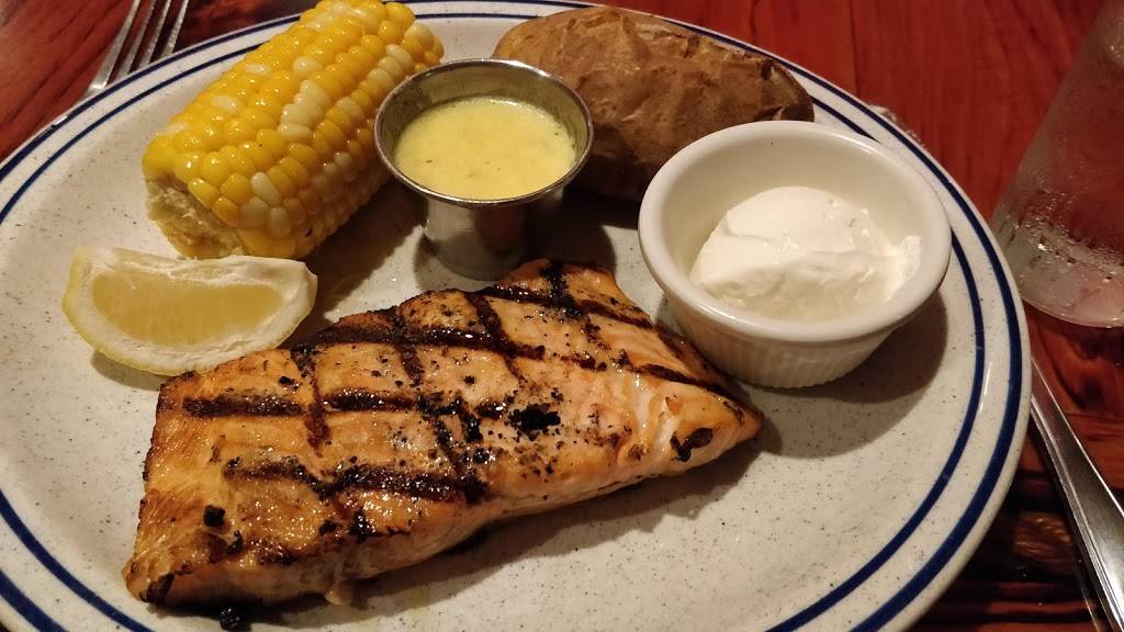 Square-Rigger | restaurant | 225 Edgartown-Vineyard Haven Rd, Edgartown, MA 02539, USA | 5086279968 OR +1 508-627-9968