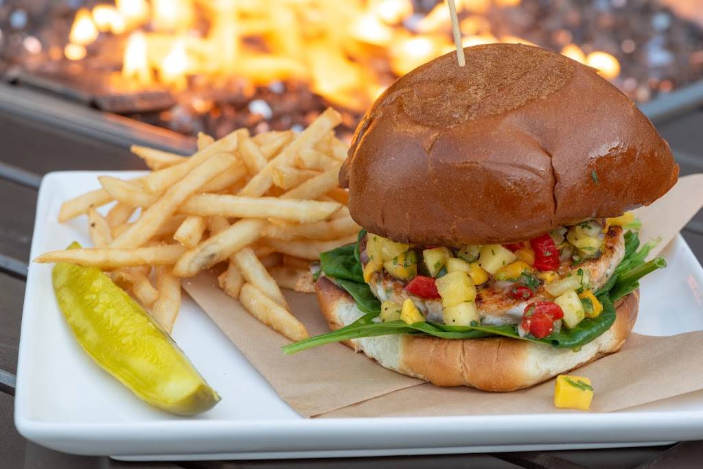 The Cutting Board Restaurant & Bar | restaurant | 285 E Hospitality Ln, San Bernardino, CA 92408, USA | 9098890133 OR +1 909-889-0133