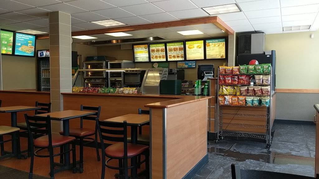 Subway | restaurant | 765 Rue Legendre E, Montréal, QC H2M 1H1, Canada | 5145078083 OR +1 514-507-8083