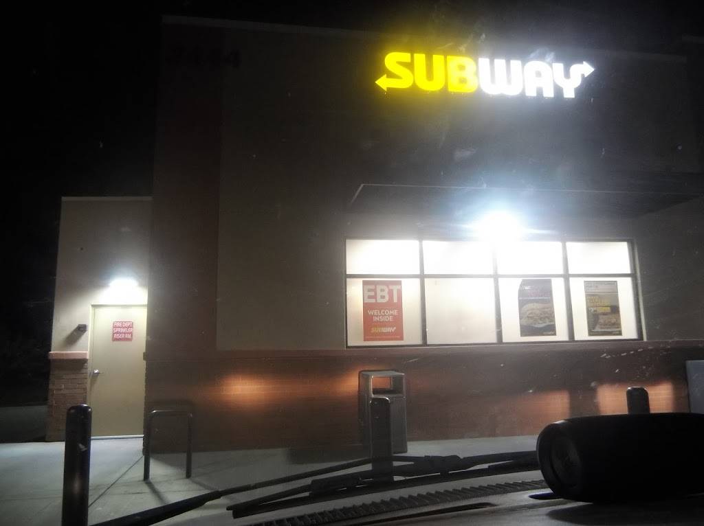 Subway Restaurants | restaurant | 3444 S 40th St, Phoenix, AZ 85040, USA | 6026016852 OR +1 602-601-6852
