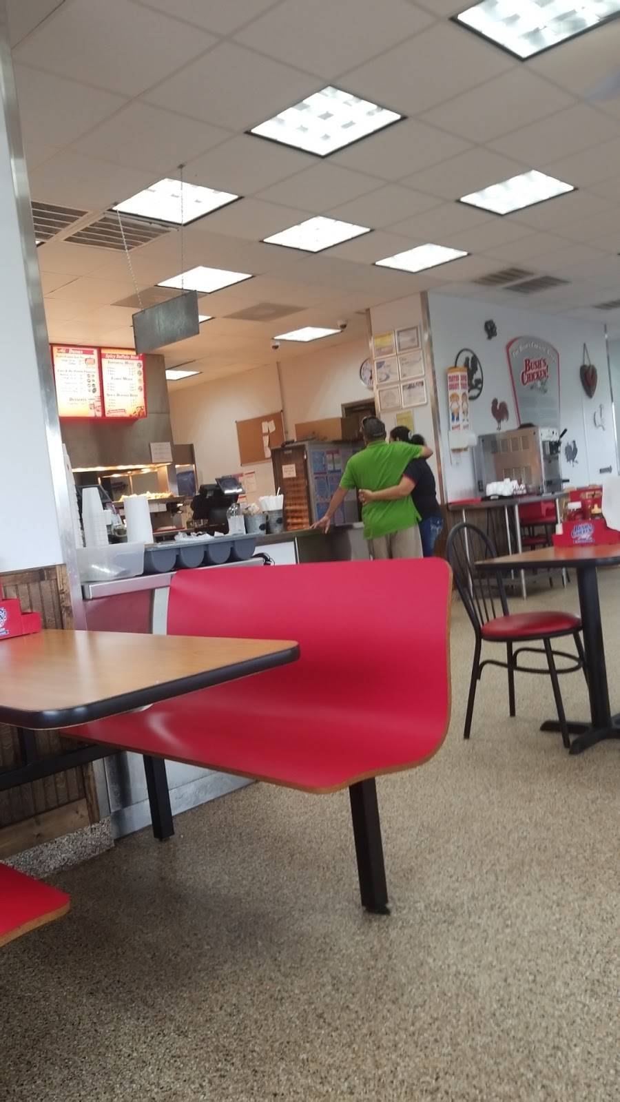 Bushs Chicken | restaurant | 4209 N Navarro St, Victoria, TX 77901, USA | 3617035293 OR +1 361-703-5293