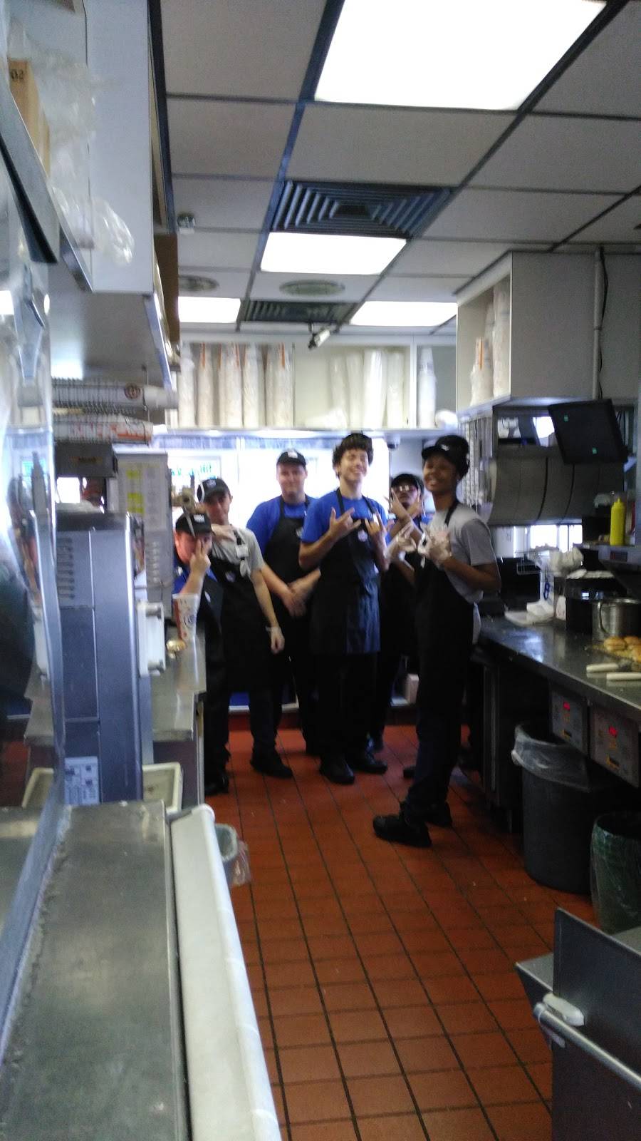 White Castle | restaurant | 10705 E US Hwy 36, Avon, IN 46123, USA | 3172717637 OR +1 317-271-7637