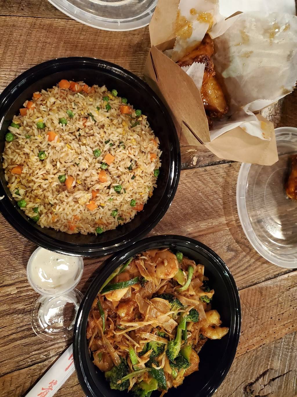 Hiccups & Churroholic Pasadena | restaurant | 4835 Fairmont Pkwy, Pasadena, TX 77505, USA | 2817410758 OR +1 281-741-0758