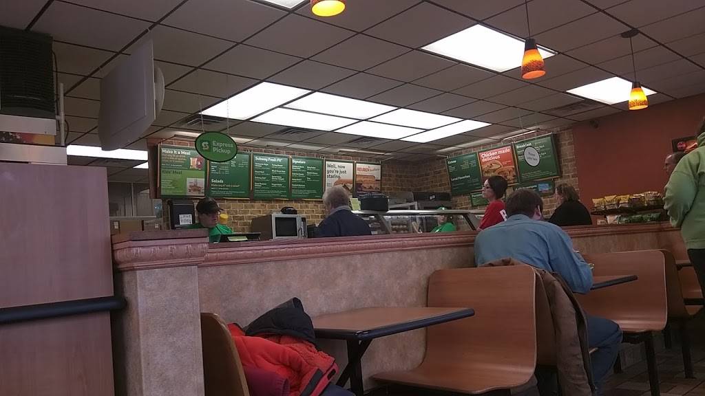 Subway | restaurant | 829 Phillips Blvd, Sauk City, WI 53583, USA | 6086432727 OR +1 608-643-2727