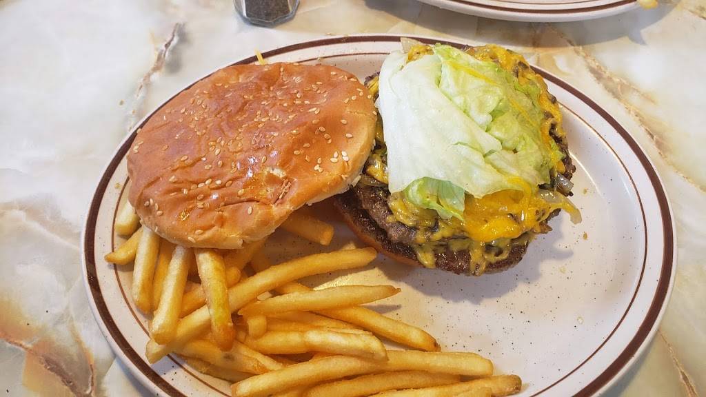 Landmark Family Restaurant | restaurant | 3451 S Kinnickinnic Ave, Milwaukee, WI 53207, USA | 4144811300 OR +1 414-481-1300