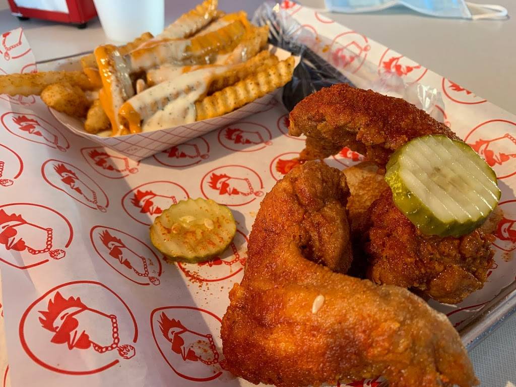 Luckys Hot Chicken | restaurant | 4505 Gaston Ave, Dallas, TX 75246, USA | 2144437927 OR +1 214-443-7927