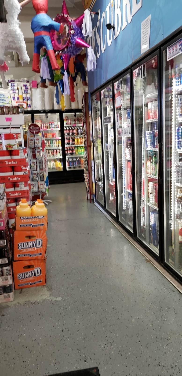 La Reyna Market y Carniceria | restaurant | 532 24th St, Paso Robles, CA 93446, USA | 8052389909 OR +1 805-238-9909