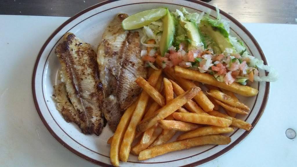 La Fiesta Mexican Restaurant | restaurant | 220 W Almar Dr, Chickasha, OK 73018, USA | 4052223355 OR +1 405-222-3355