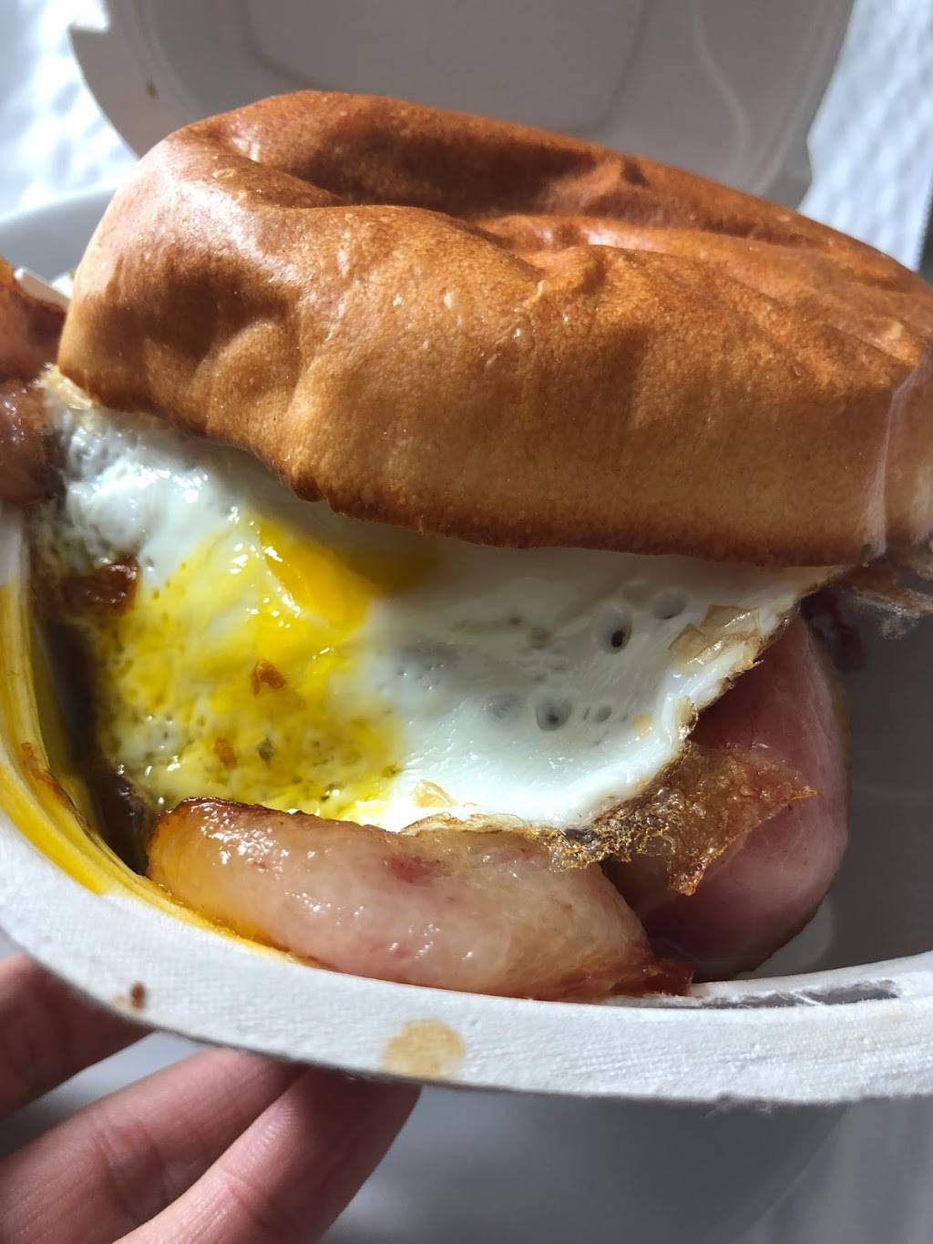 Mamo Burger Bar | restaurant | 1515 Ottawa St, Windsor, ON N8X 2G3, Canada | 5199731234 OR +1 519-973-1234