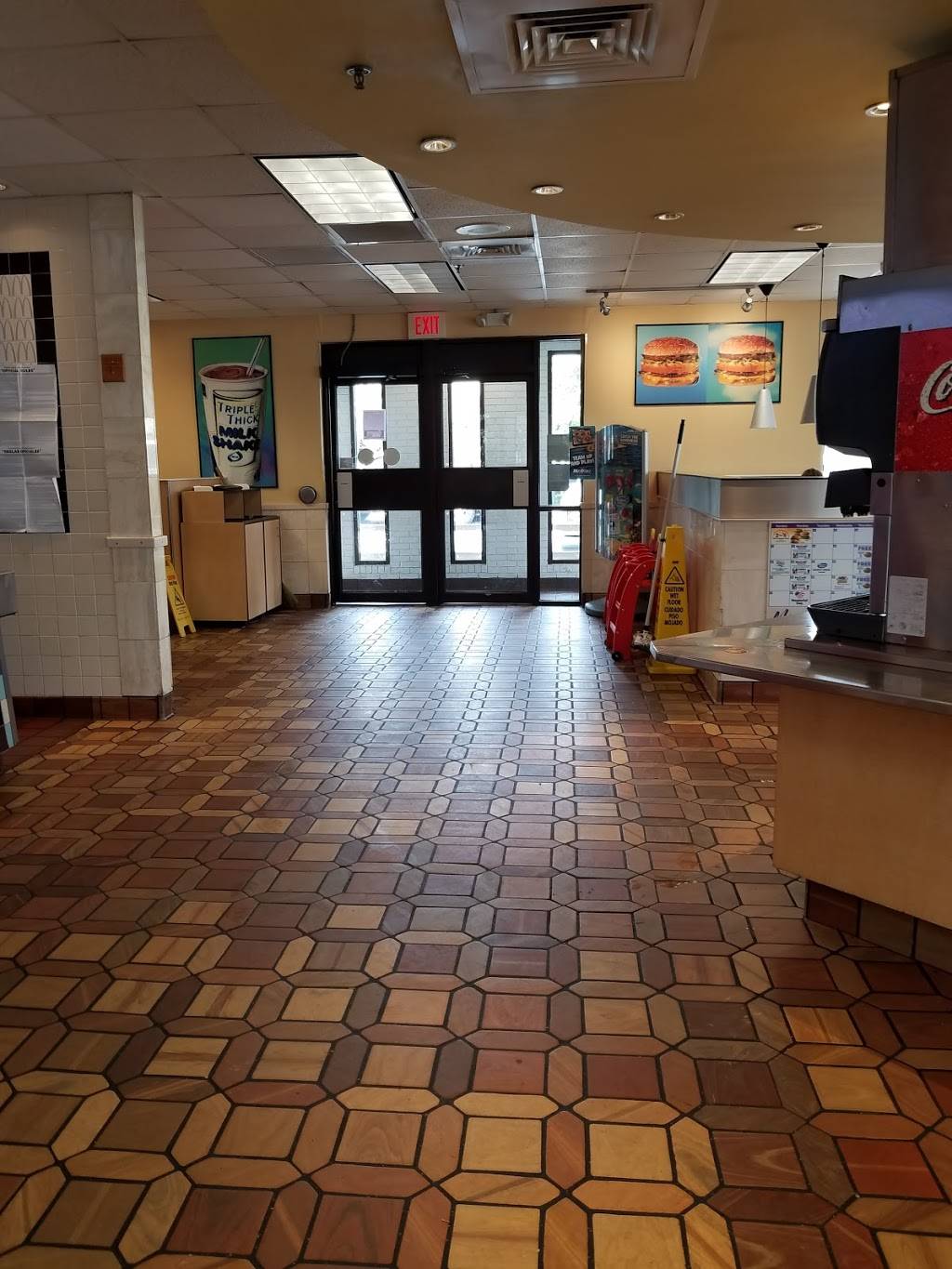 McDonalds | cafe | 5810 W Alexis Rd, Sylvania, OH 43560, USA | 4198824193 OR +1 419-882-4193