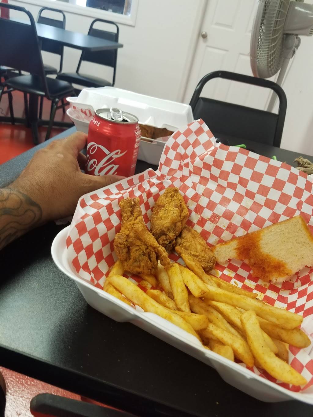 Ms Emmetts Country Kitchen | restaurant | 809 N Broadway, Portland, TN 37148, USA | 6158053150 OR +1 615-805-3150