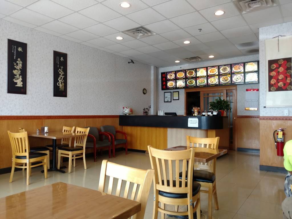 Asian Kitchen | restaurant | 3061 Village Square Dr, Hartland, WI 53029, USA | 2623695678 OR +1 262-369-5678