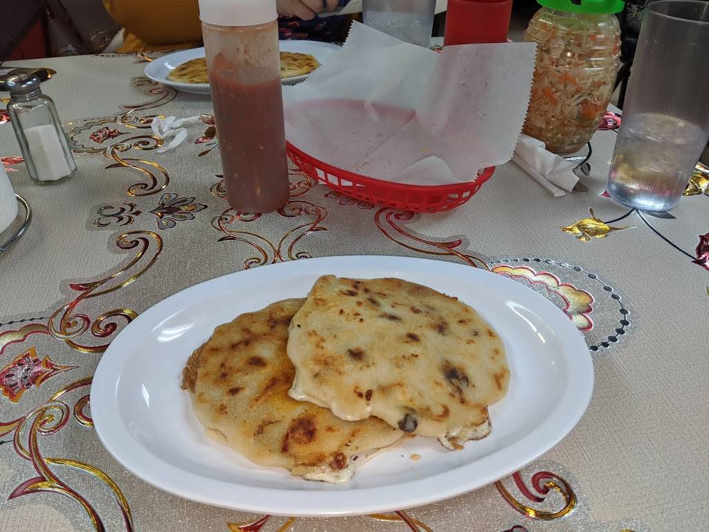 Restaurante y pupuseria las comadres LLC | restaurant | 2747 Clyde Park Ave SW, Wyoming, MI 49509, USA | 6168053341 OR +1 616-805-3341