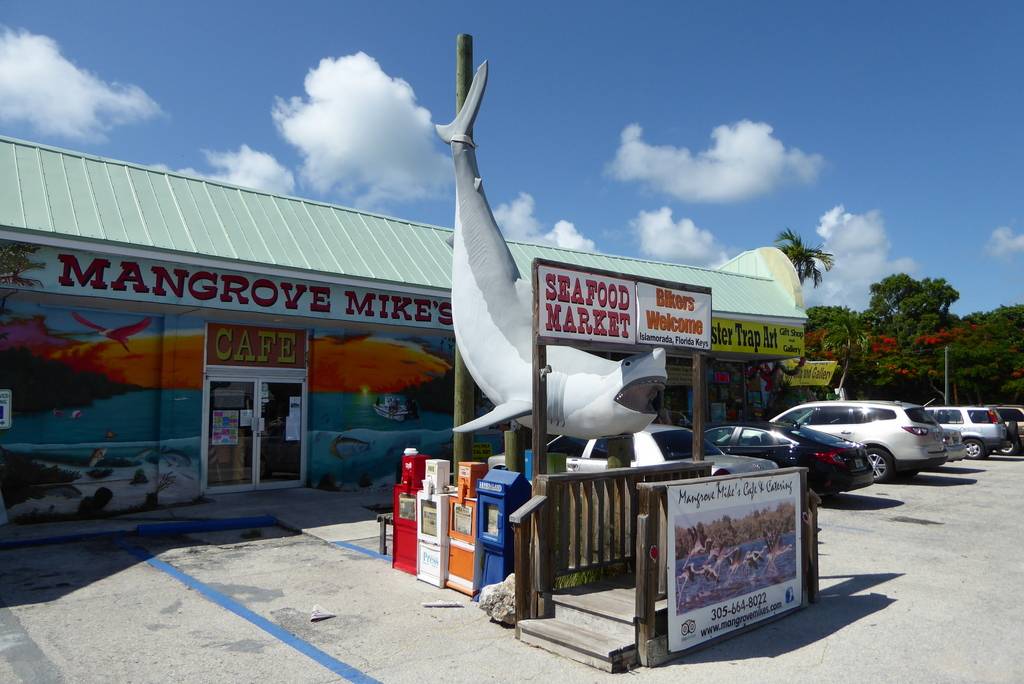 Mangrove Mikes Cafe | cafe | 82200 Overseas Hwy, Islamorada, FL 33036, USA | 3056648022 OR +1 305-664-8022