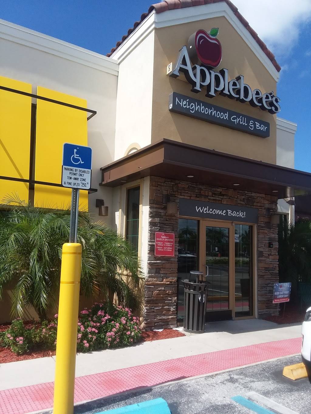 Applebees Grill + Bar | restaurant | 17500 Tamiami Trail, North Port, FL 34287, USA | 9414231504 OR +1 941-423-1504