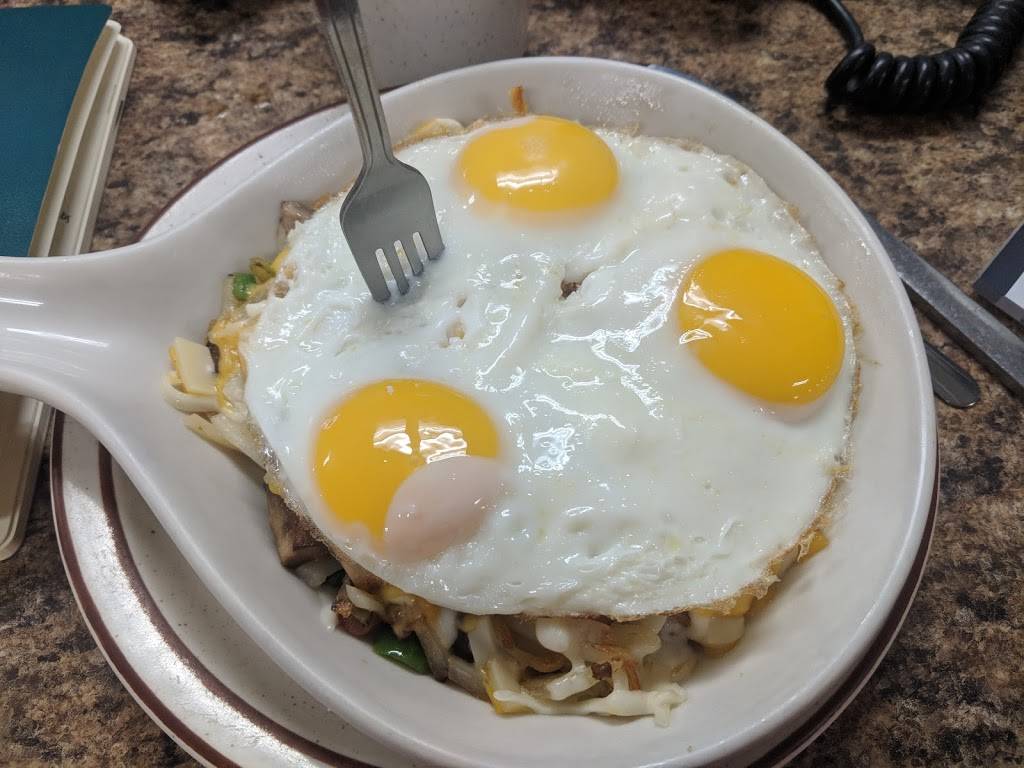 Hub City Restaurant | restaurant | 409 E Mill St, Plymouth, WI 53073, USA | 9208922829 OR +1 920-892-2829