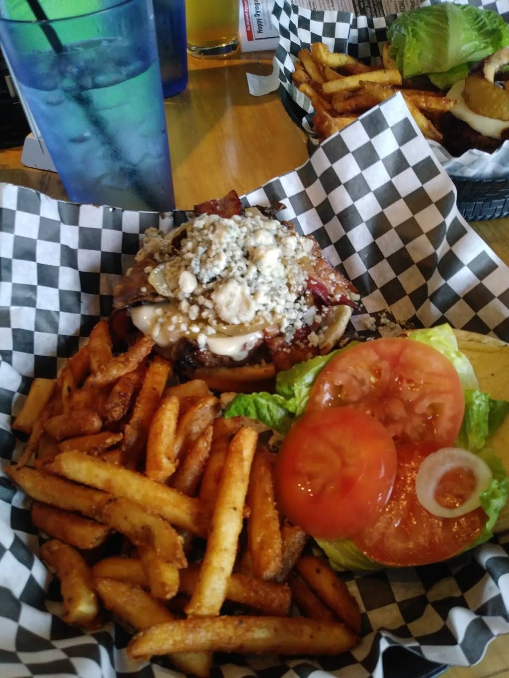 Rookies Sports Bar and Grill | restaurant | 701 Main St, East Aurora, NY 14052, USA | 7167149173 OR +1 716-714-9173