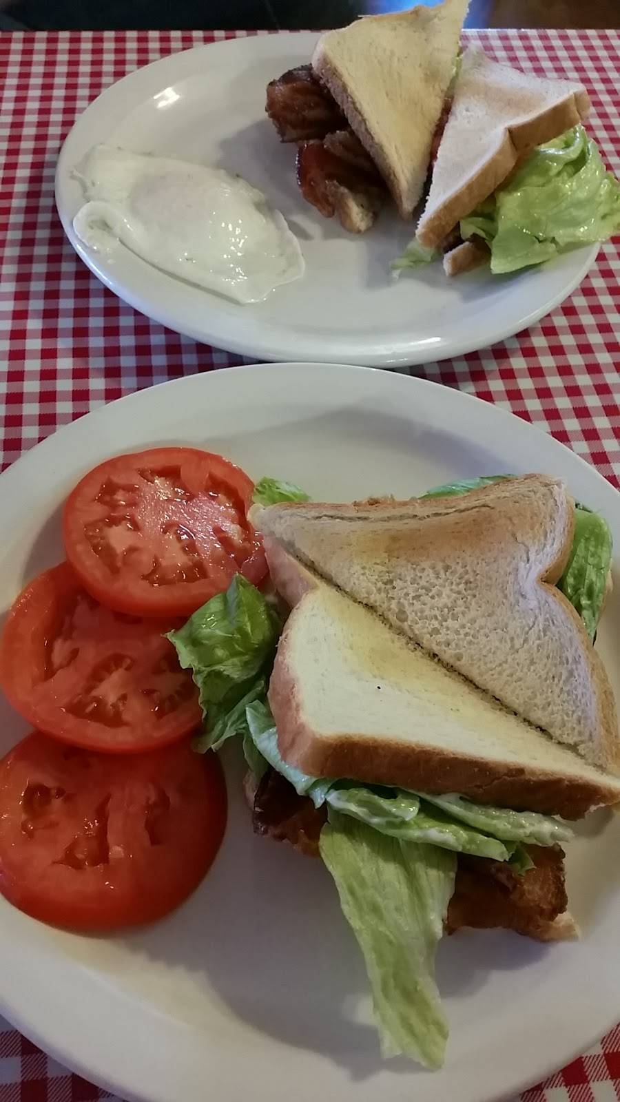 Country Cafe | restaurant | 1710 Fairview Blvd, Fairview, TN 37062, USA | 6157990215 OR +1 615-799-0215