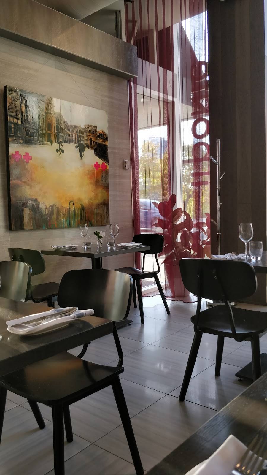 Il Ponte Cucina Italiana | restaurant | 625 Queen St E, Toronto, ON M4M 1G7, Canada | 4167780404 OR +1 416-778-0404