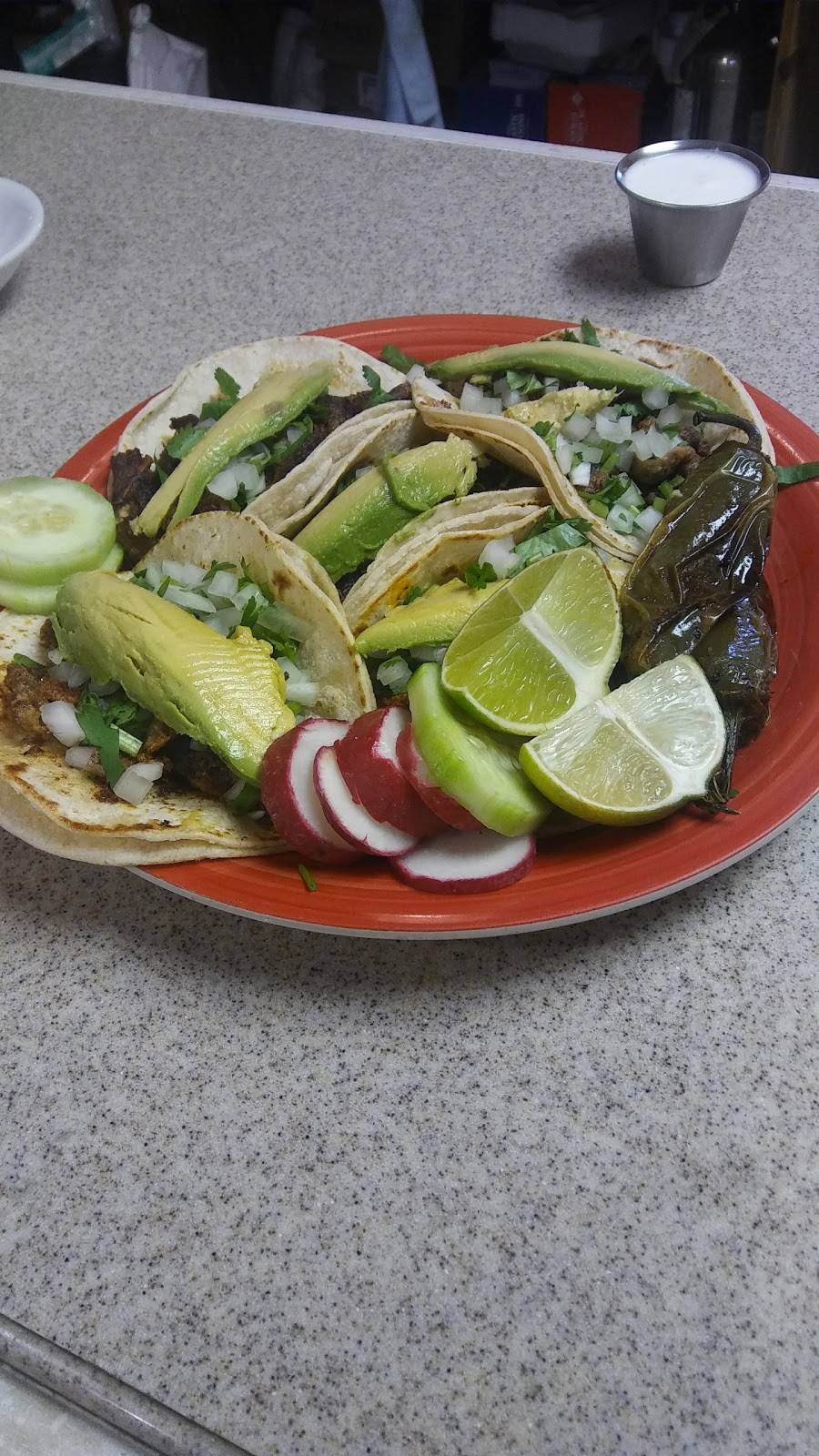 Tacos y Más | restaurant | 548 Oliver, Wichita, KS 67218, USA | 3166121188 OR +1 316-612-1188