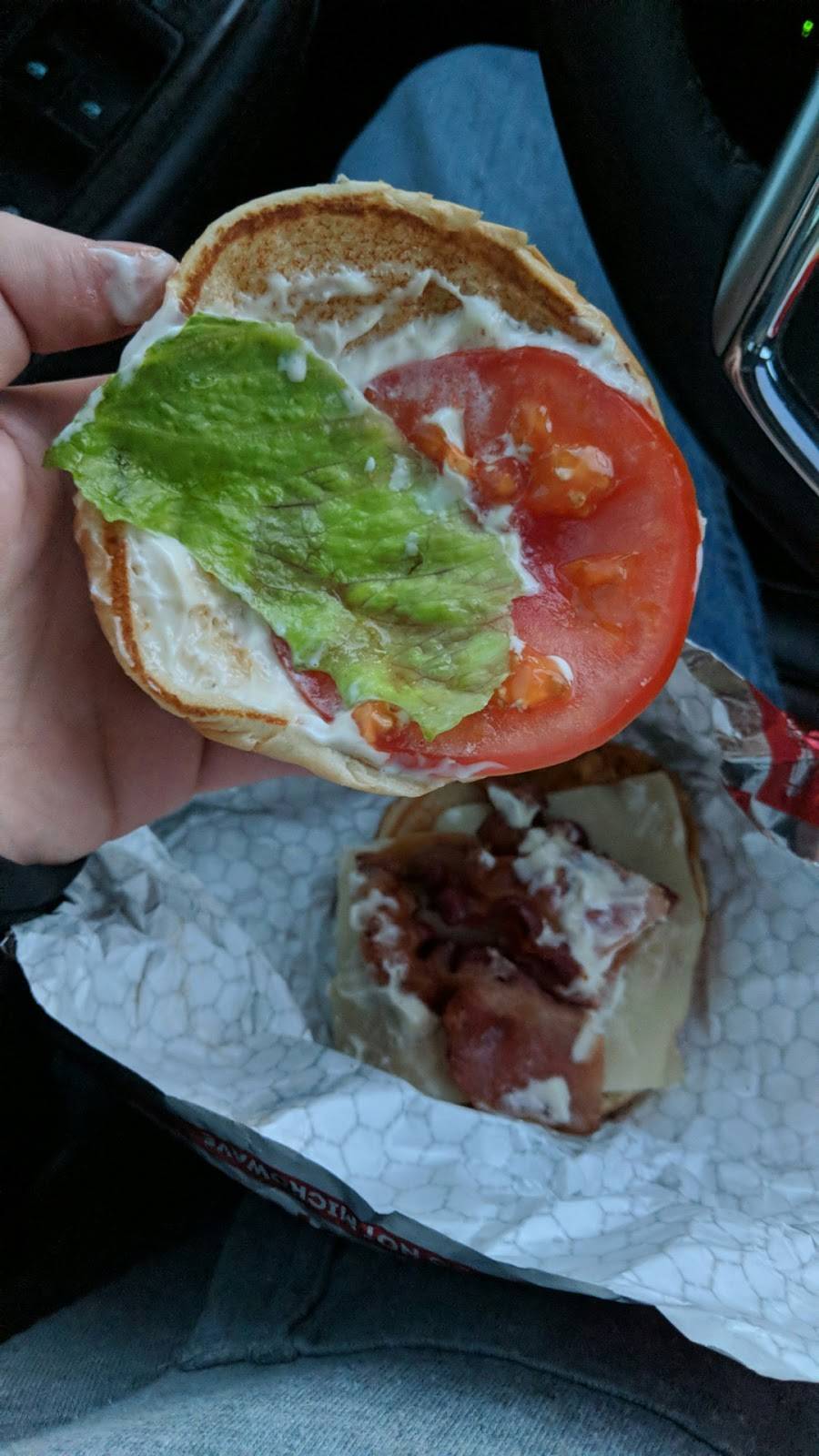 Wendys | restaurant | 1165 Mt Vernon Ave, Marion, OH 43302, USA | 7403895657 OR +1 740-389-5657