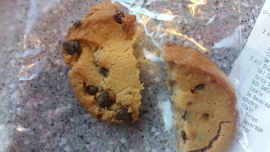 Carls Jr. | restaurant | 810 S Grand Ave, Glendora, CA 91740, USA | 6269634010 OR +1 626-963-4010