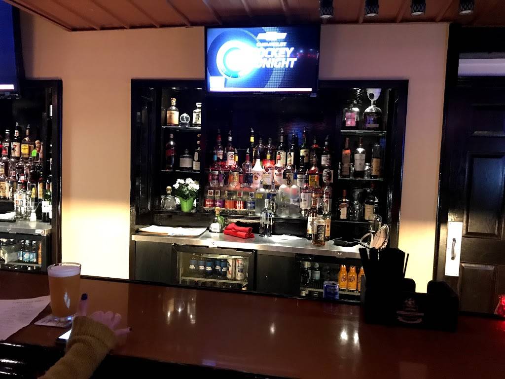 Sonny Reds | restaurant | 1841 Abbott Rd #3230, Buffalo, NY 14218, USA | 7163220664 OR +1 716-322-0664