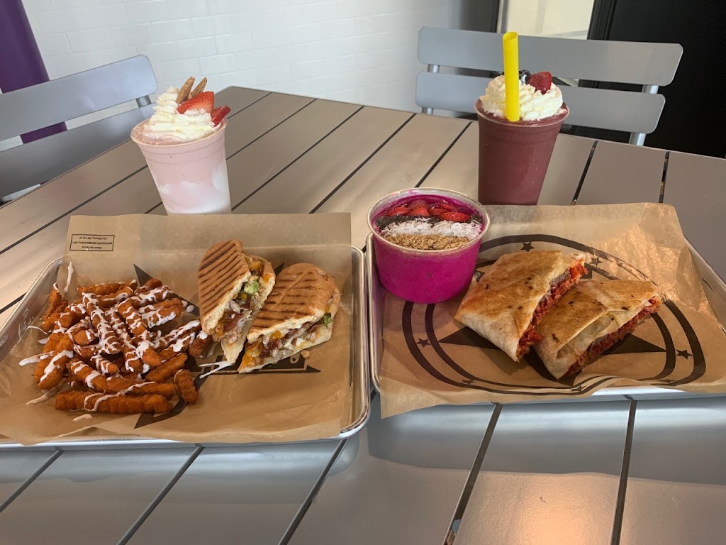 Berry Bites Cafe | restaurant | 2911 W Berry St, Fort Worth, TX 76109, USA | 8173679627 OR +1 817-367-9627