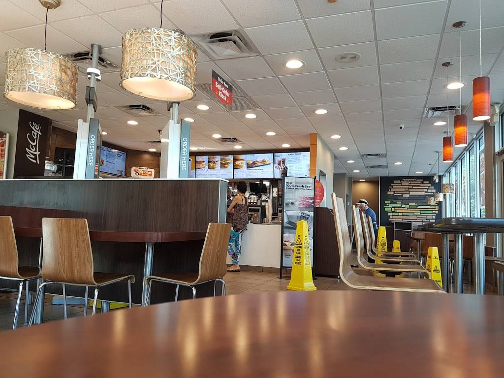 McDonalds | cafe | 4180 SW 9th St, Miami, FL 33134, USA | 3054439366 OR +1 305-443-9366