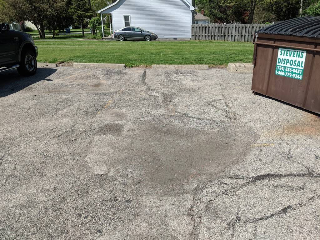 Jans Famous Chili Dogs | restaurant | 5668 Central Ave, Toledo, OH 43615, USA | 4195366575 OR +1 419-536-6575