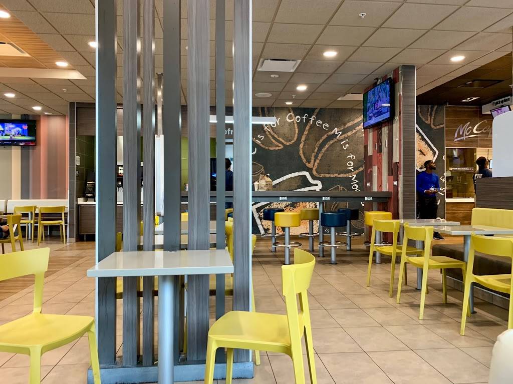 McDonalds | cafe | 4294 N Alafaya Trail, Orlando, FL 32817, USA | 4076580579 OR +1 407-658-0579