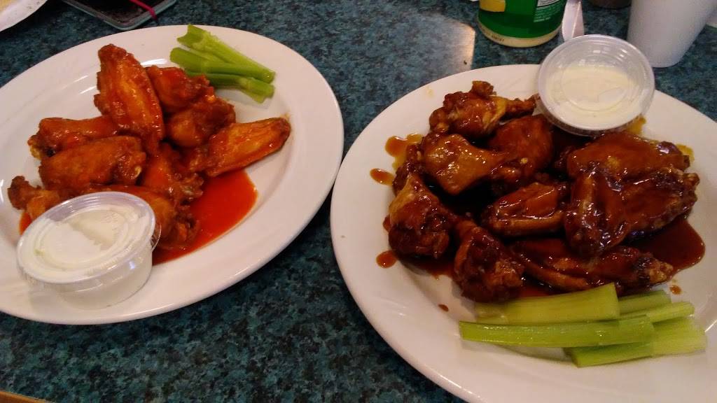 Holyoke Pizza | restaurant | 213 South St, Holyoke, MA 01040, USA | 4135322555 OR +1 413-532-2555