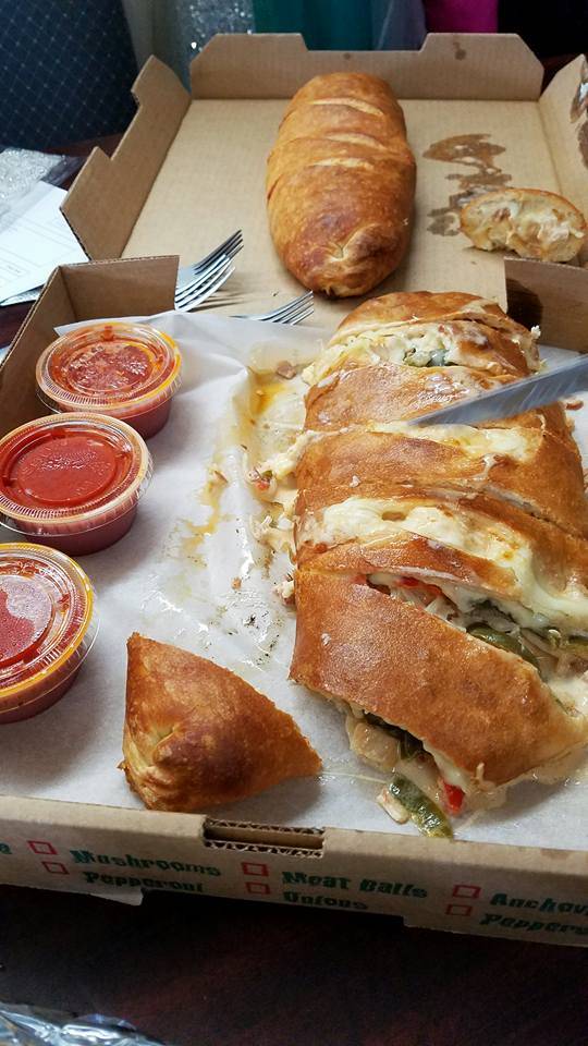 Renatos Pizza | restaurant | 401 Vienna Ave, Niles, OH 44446, USA | 3305447110 OR +1 330-544-7110