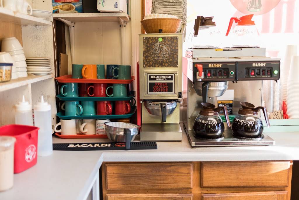 Pams Diner | restaurant | 93 Mechanic St, Bellingham, MA 02019, USA | 5086571284 OR +1 508-657-1284