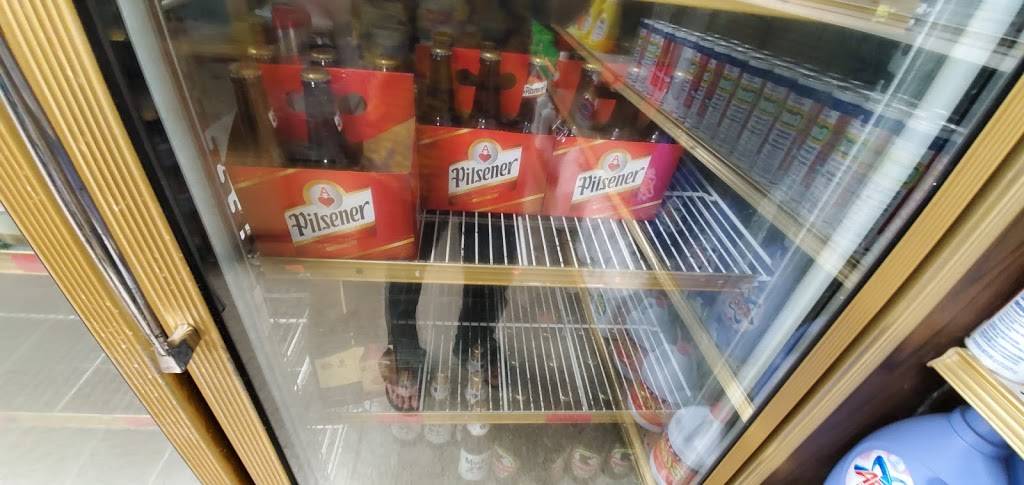 La Colmenita Market & Salvadoran Restaurant | restaurant | 5937 Vineland Ave, North Hollywood, CA 91601, USA | 8187540451 OR +1 818-754-0451