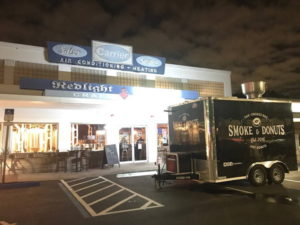 Smoke & Donuts BBQ | restaurant | 2545 Coolidge Ave, Orlando, FL 32804, USA | 3213527070 OR +1 321-352-7070