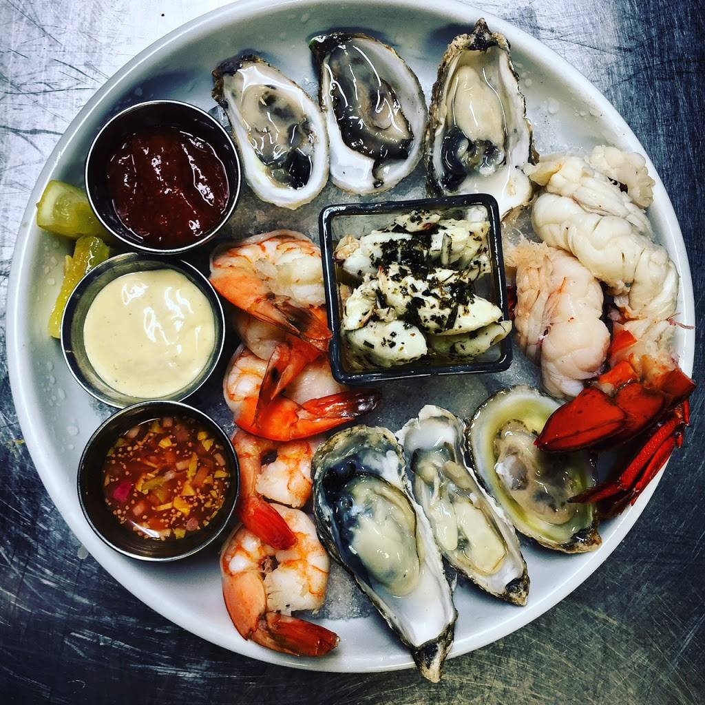 Vallozzis Restaurant | restaurant | 855 Georges Station Rd, Greensburg, PA 15601, USA | 7248367663 OR +1 724-836-7663