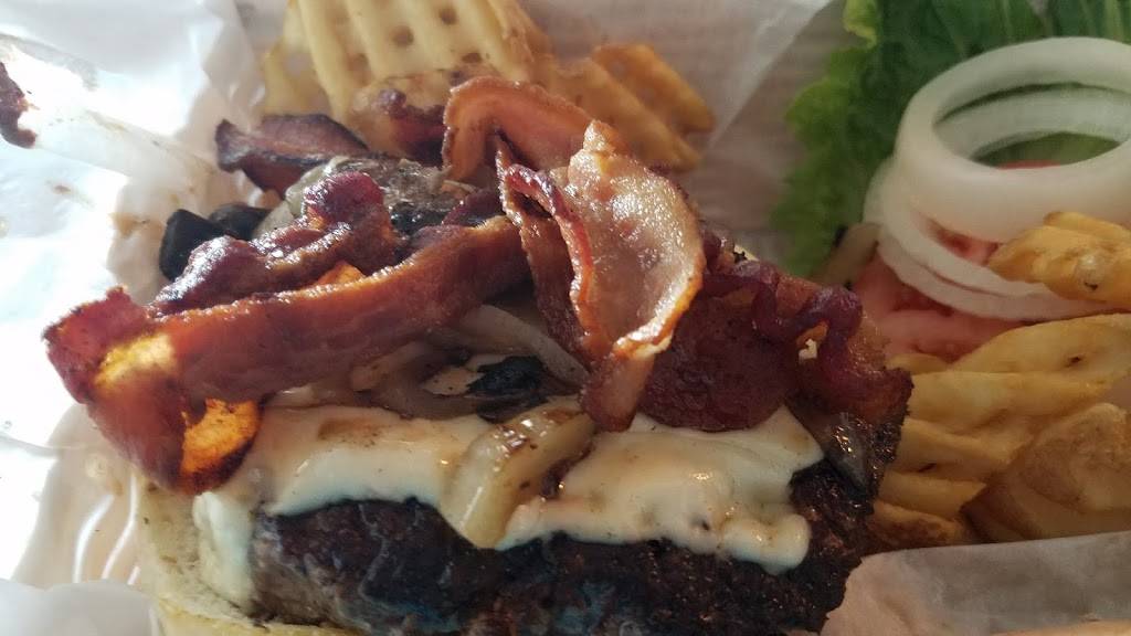 The Sports Dock | restaurant | W278 N2315 Prospect Ave, Pewaukee, WI 53072, USA | 2626959600 OR +1 262-695-9600