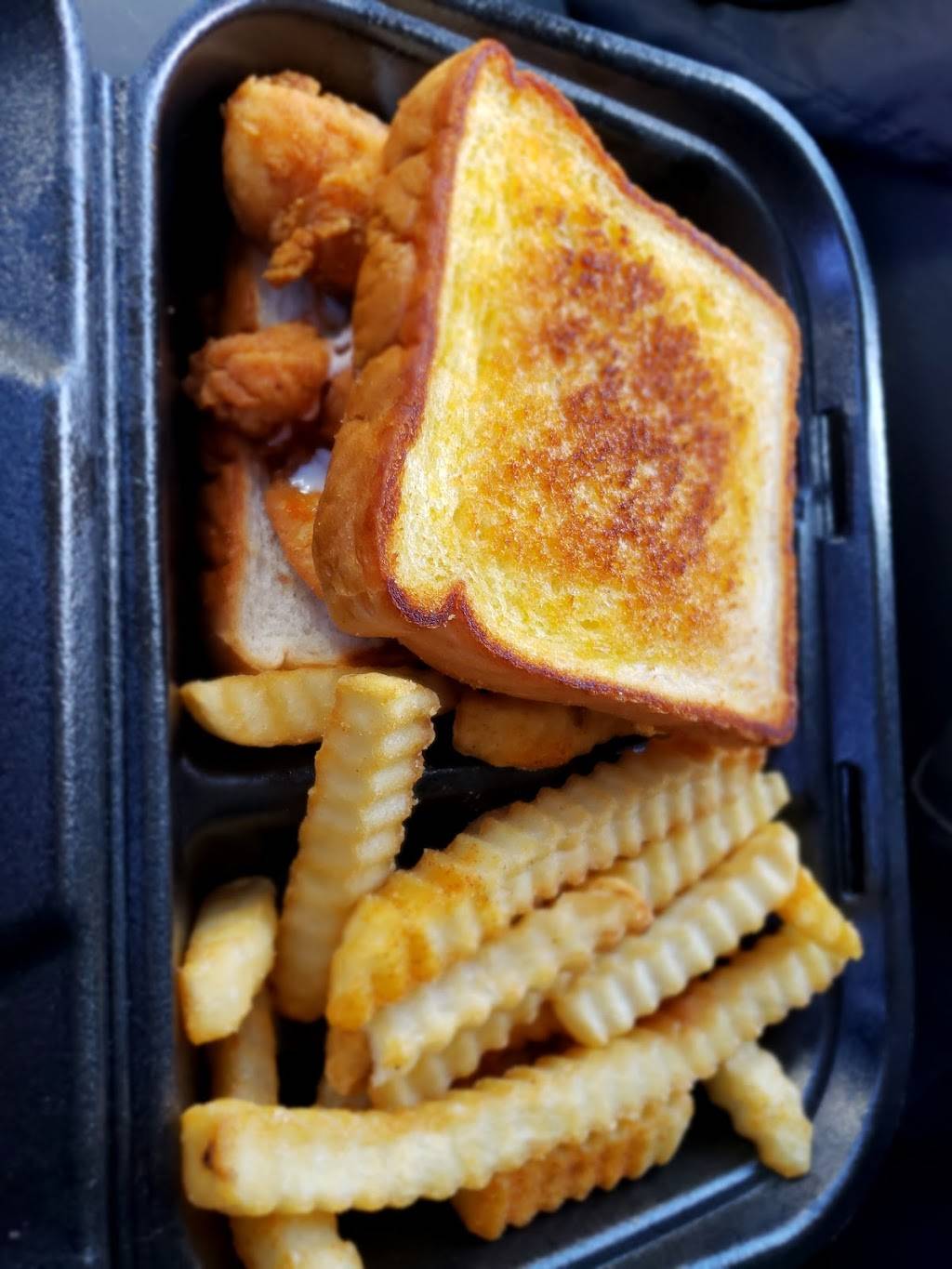 Zaxbys Chicken Fingers & Buffalo Wings | restaurant | 9569 N Regency Square Blvd, Jacksonville, FL 32225, USA | 9047200443 OR +1 904-720-0443