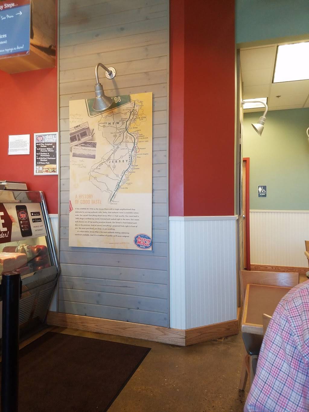 Jersey Mikes Subs | meal takeaway | 6310 Grand Ave #400, Gurnee, IL 60031, USA | 8478550601 OR +1 847-855-0601